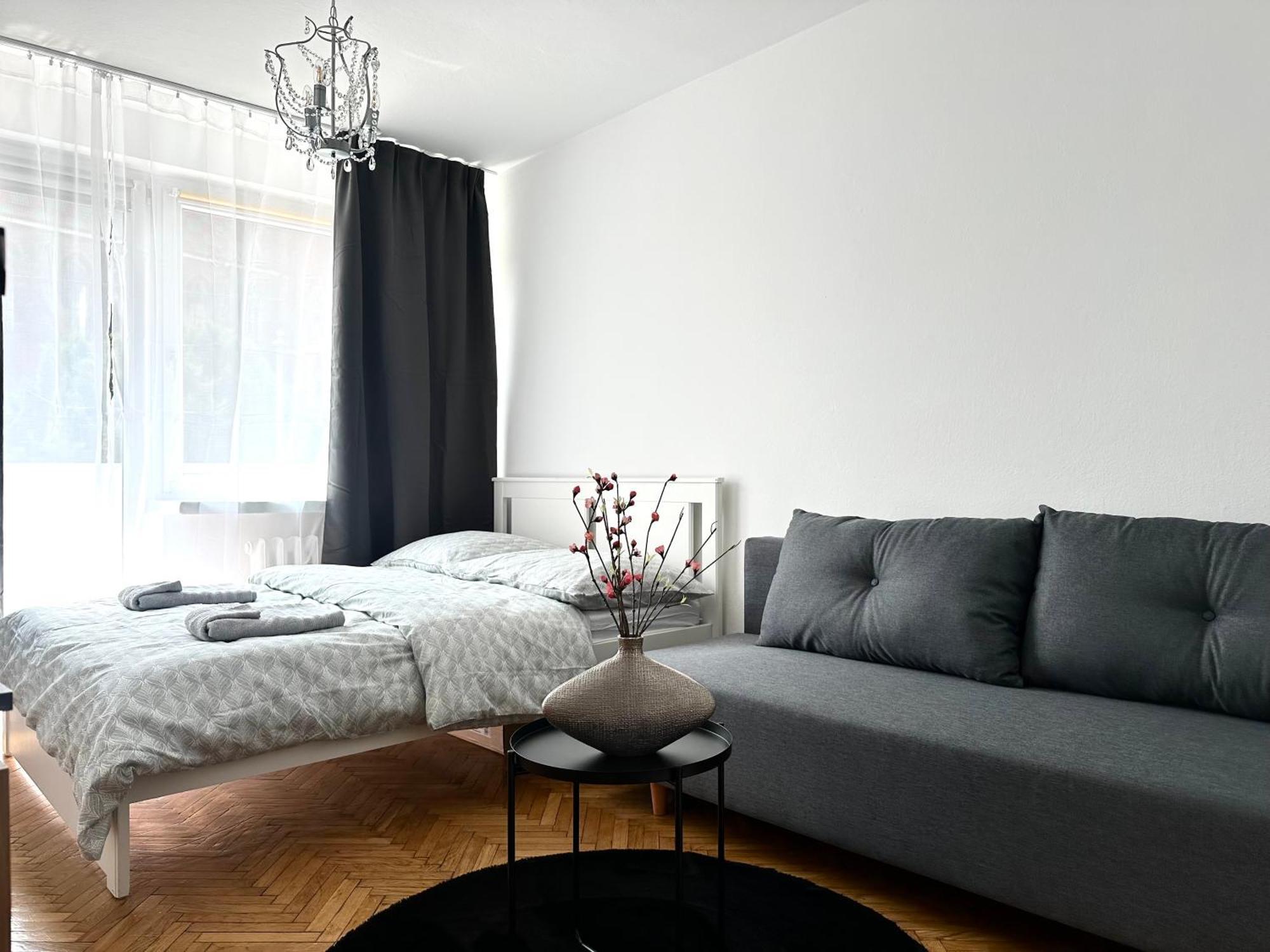 Wita Stwosza Apartment - Self Check-In 20H Вроцлав Экстерьер фото
